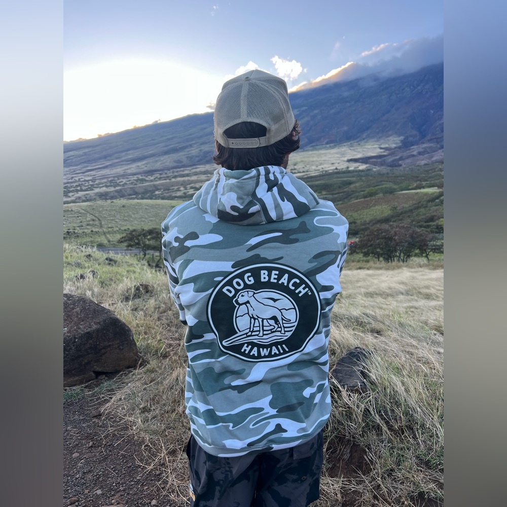 DOG BEACH HAWAII HOODIE - Picture 5 of 6